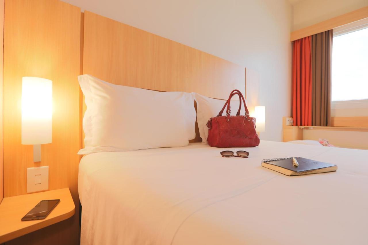 Hotel Ibis Montes Claros Shopping Exterior foto
